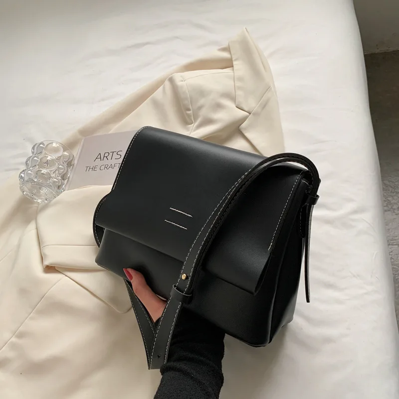 

2022 Autumn And Winter New Trend Fashion Casual Ladies Bag All-Match Retro Texture Large-Capacity One-Shoulder Messenger Bag