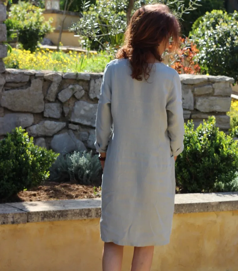 Женское платье с V-образным вырезом длинным рукавом и карманами