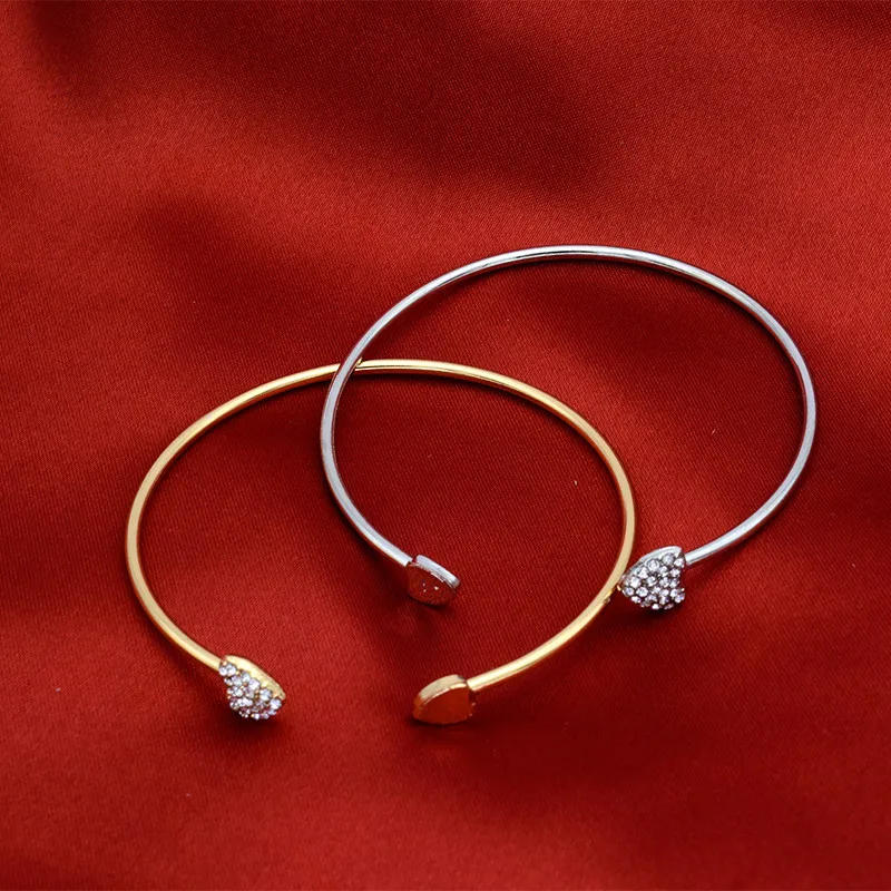 Браслет Регулируемый с двумя сердечками Женский Ювелирное Украшение