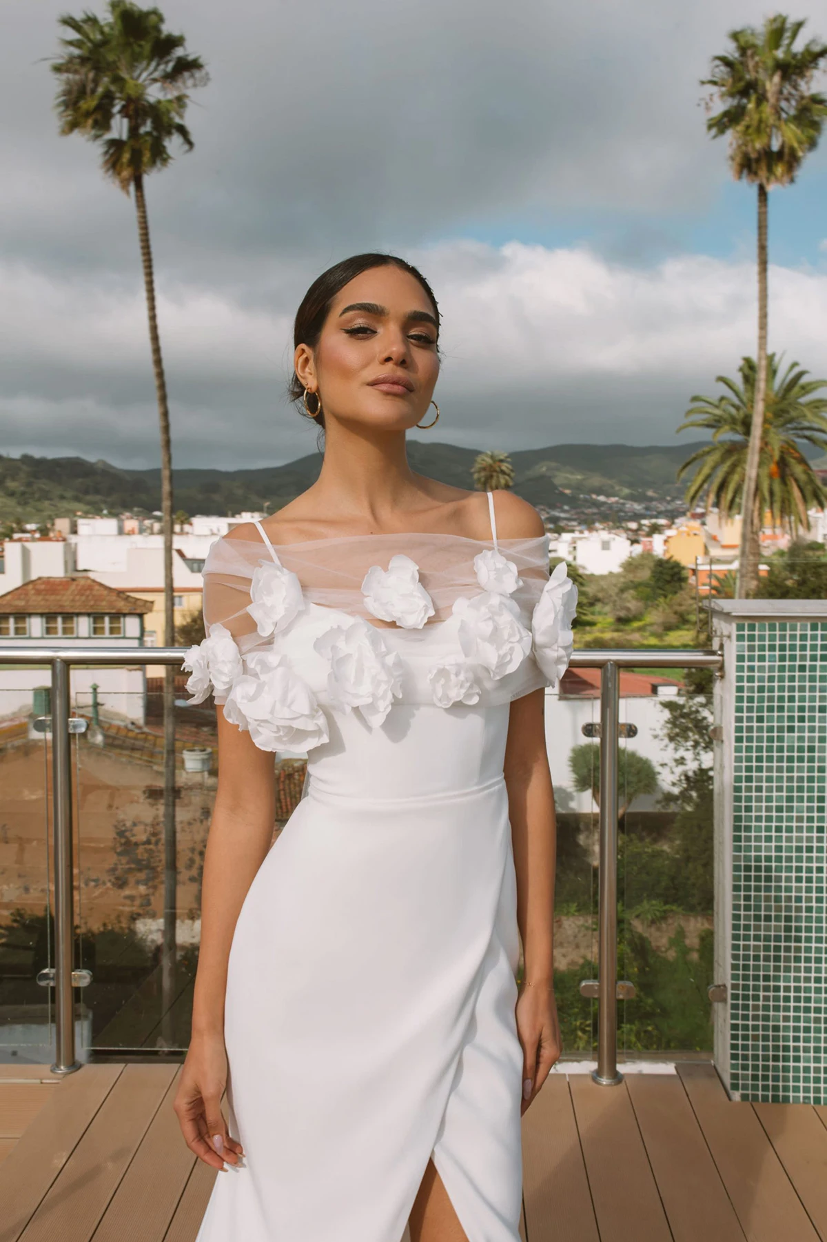 

Glamorous Mermaid Wedding Dress Square 2 Piece 3D Flower Ornament on Tulle Front Split Court Gown Custom Made Vestidos De Novia