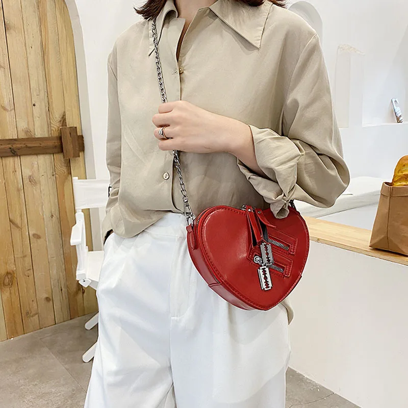 Модная женская кожаная сумка через плечо в форме сердца с цепочкой и