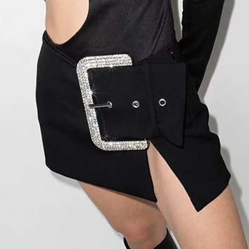 

Женская короткая мини-юбка на пуговицах, короткая мини-юбка с большим декоративным поясом и разрезом, лето 2023