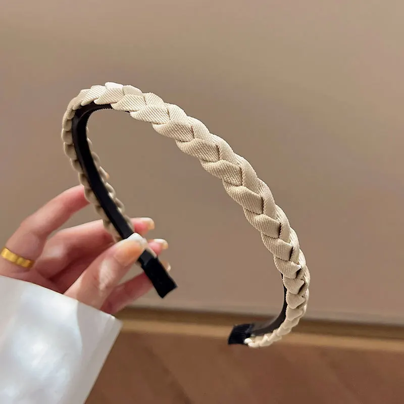 Рисунок 6 - Обруч для волос Плетеный женский