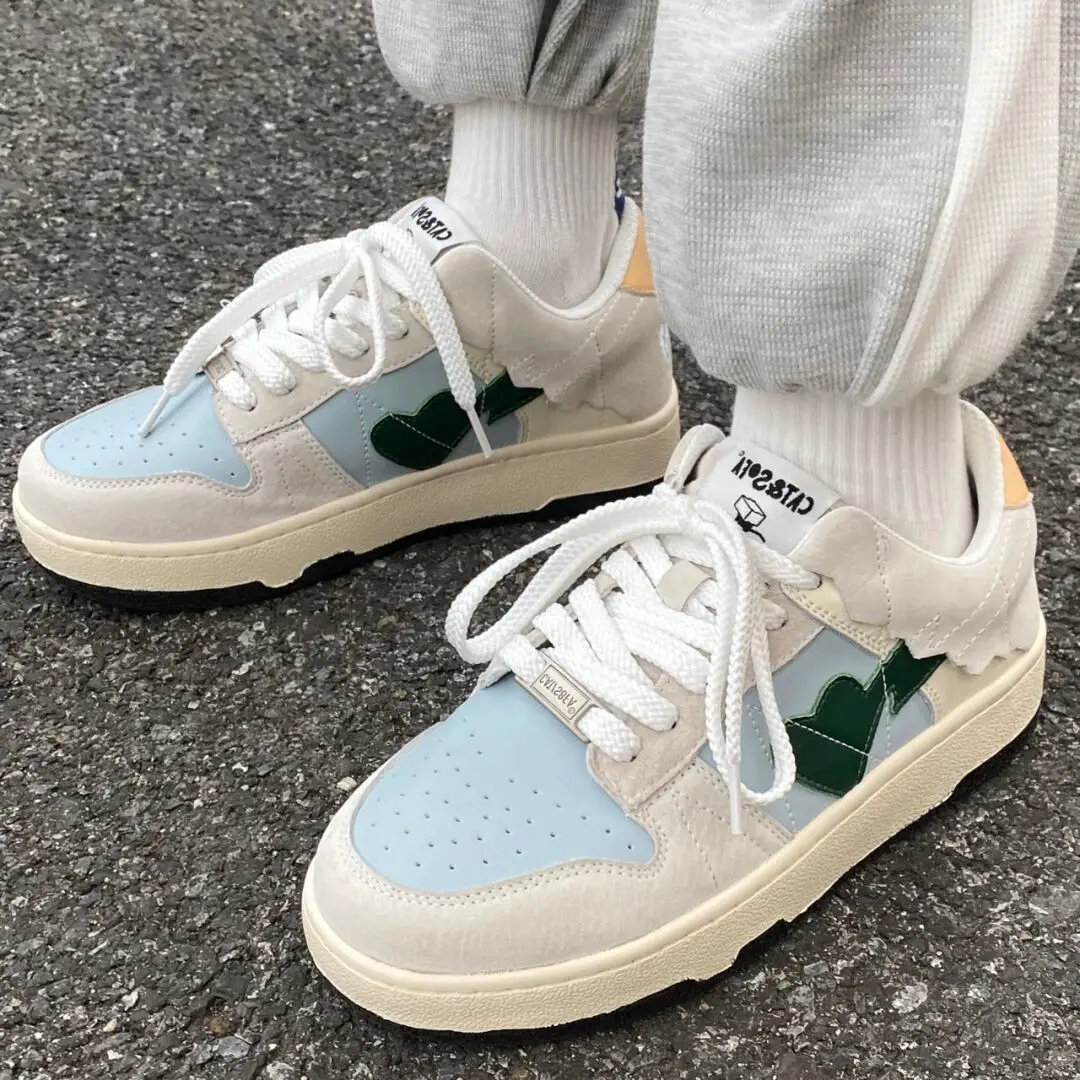 

2022 Fashion Heart Patchwork Spring Sneakers Femme Casual Outside Students Footwear Daily Woman Vulcanize Shoes Zapatillas Mujer