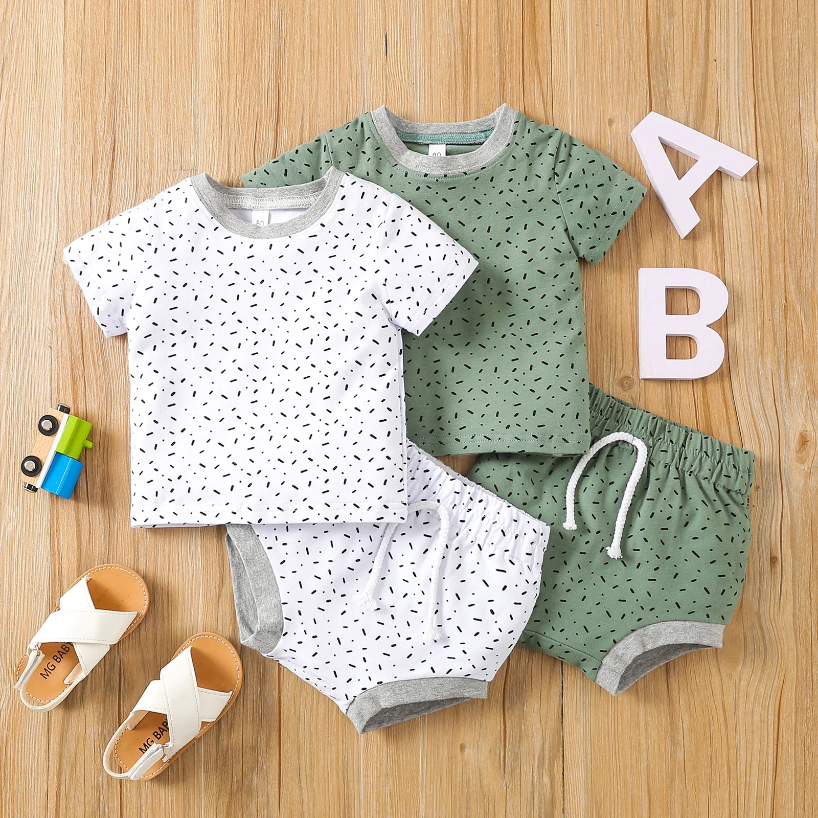 

Toddlers Two-Piece Outfits, Patchwork Pattern Printing Short Sleeve Round Neck T-Shirt + High Waist Drawstring Short Pants