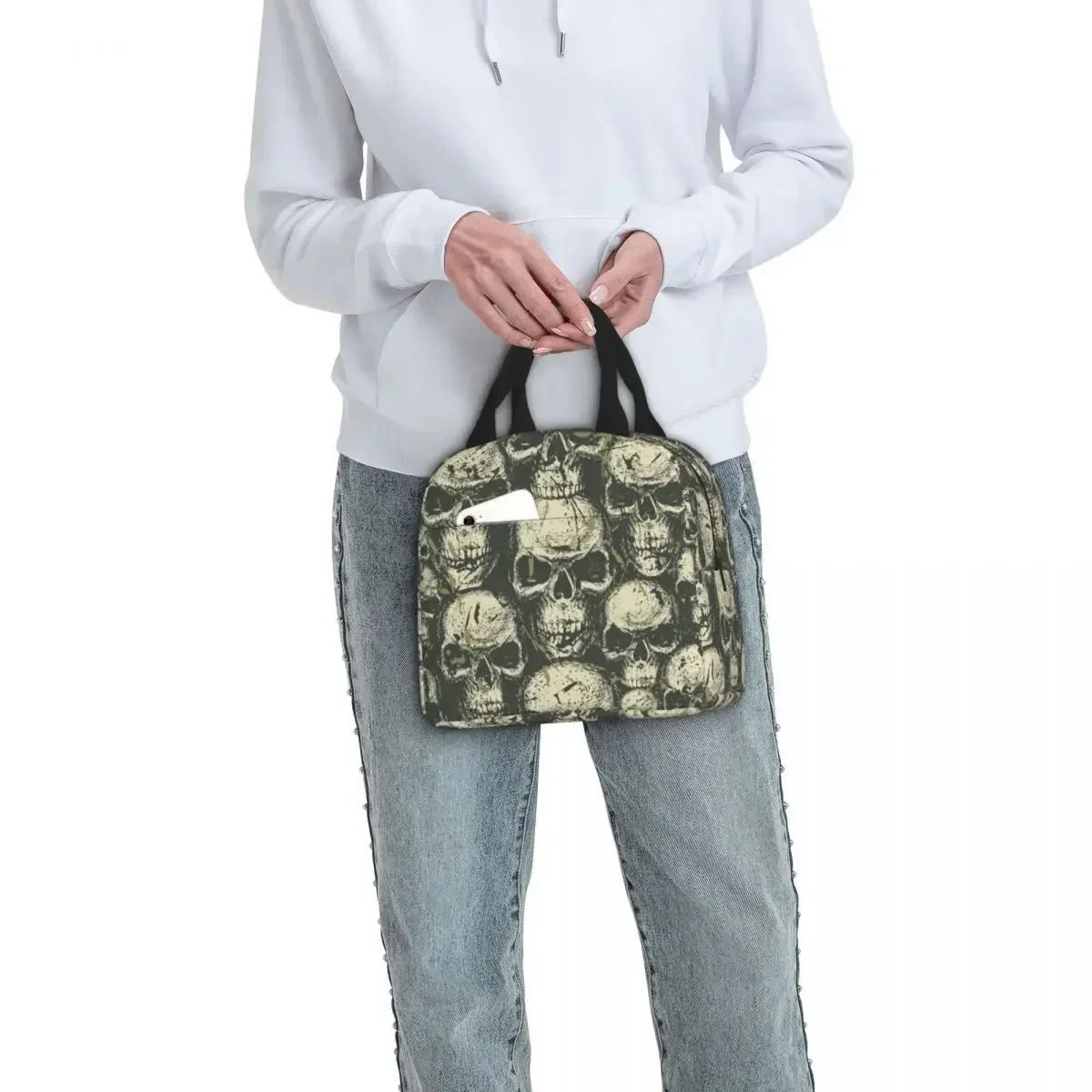 Сумка для ланча в стиле гранж с изображением зловещих черепов