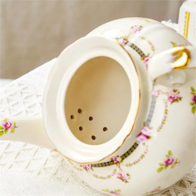 

High Beauty Tea Cups And Saucers Set Vintage European Style Luxury Coffee Cup And Saucer Retro Coffee Mugs Drinkware Gift Giving