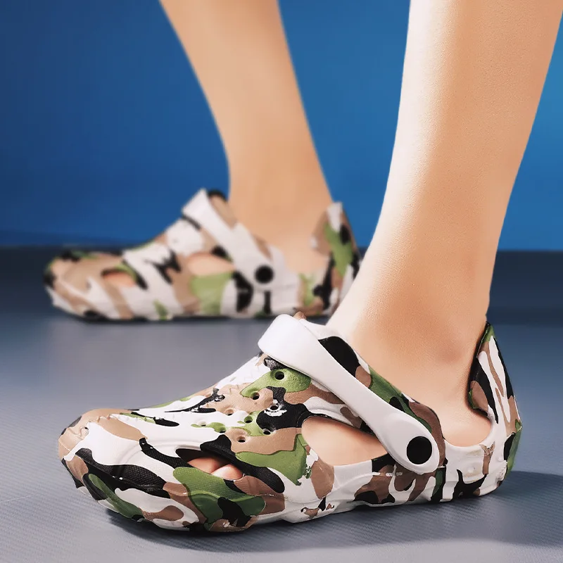 

Light Men's Slippers 2022 Summer Chef Shoes for Men Outdoor Wading Sandals Soft Beach Antiskid Sports Men's Slippers Platform