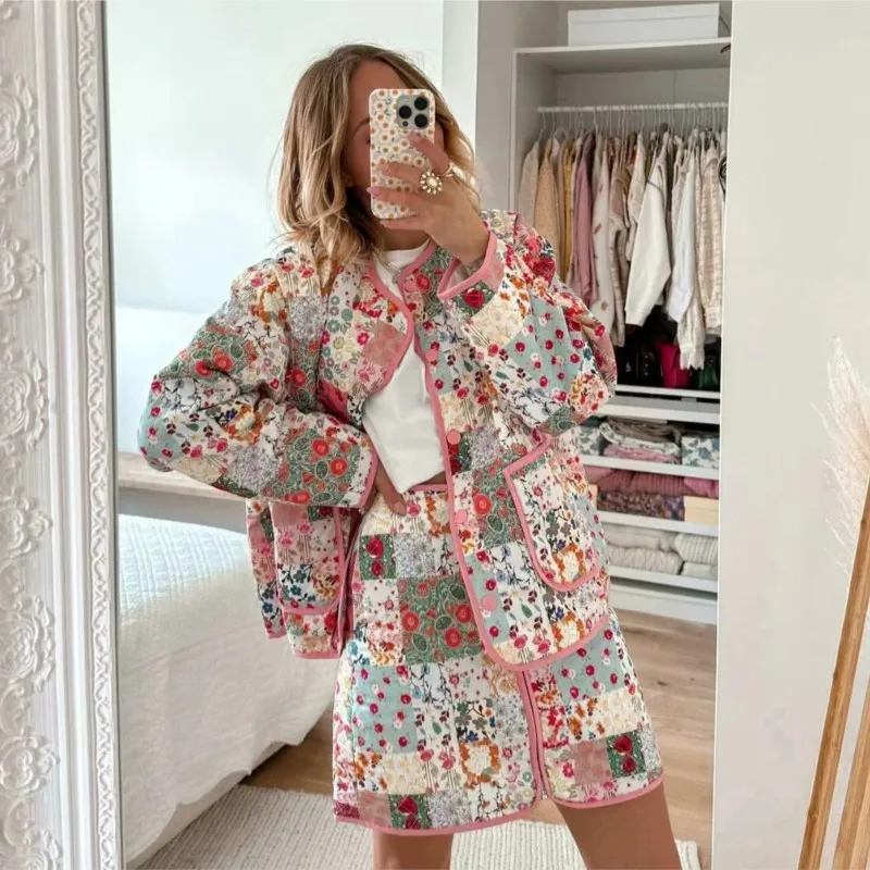 Женская Стеганая куртка с цветочным принтом Розовая тонкая стеганая