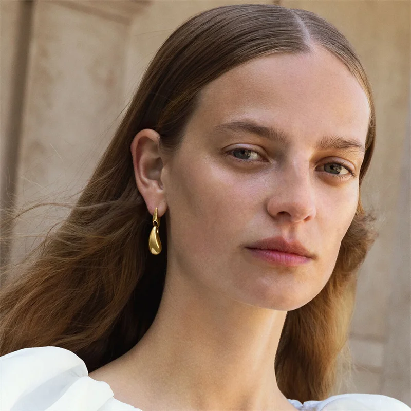

Niche Design Metal Water Drop Shaped Ear Buckle Earrings Cool Advanced Simple Temperament Fashionable All-Match Accessories