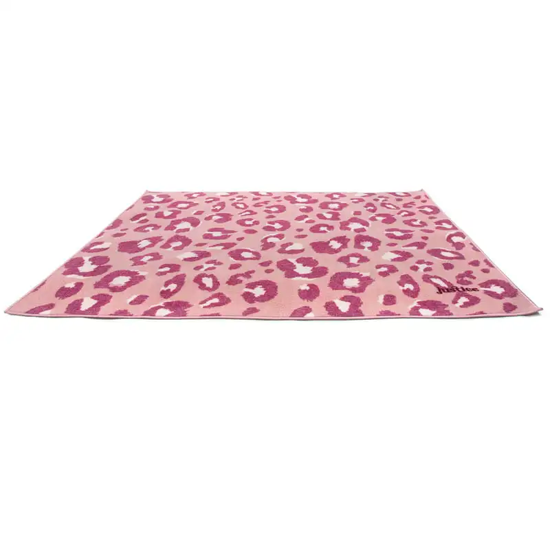 

Animal Print Nylon Room Rug, 4.3'x5.7'