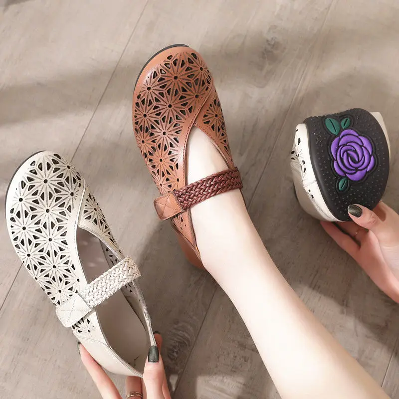 Designer V-Neck Genuine Leaher Flats 2023 Newly Summer Mom Hook Loop Mary Jane Shoes Ladies Luxury Cutout Loafers Woman Moccasin