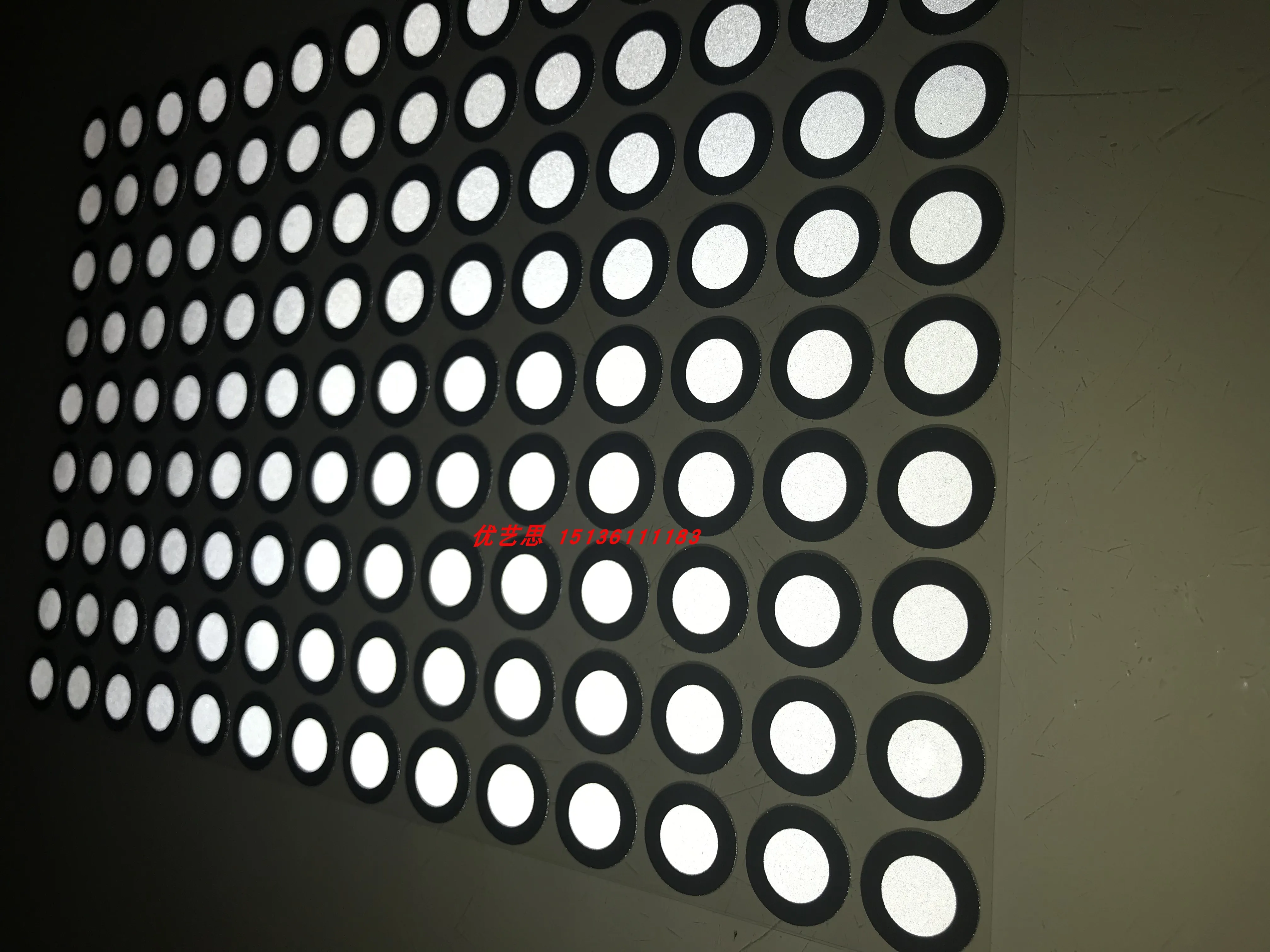 Высокоотражающий 3D сканер сканирует 1000 точек метки