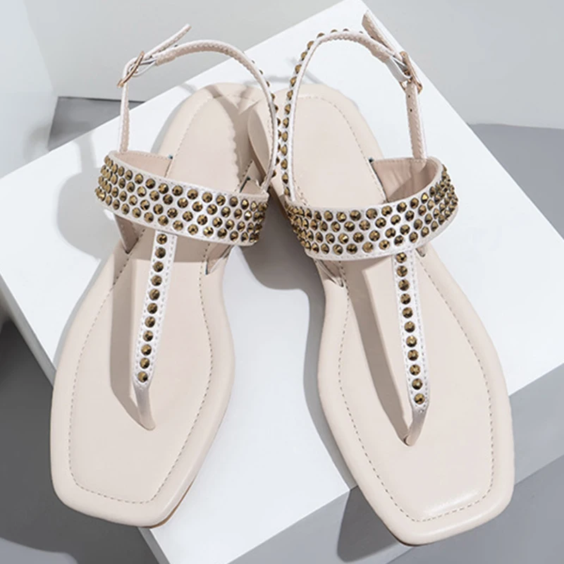 New Women's Flat Sandals Fashion Rivets Design Square Head  Buckle Feet Flip-flops Beach Slippers 2023 New Sandals Woman Shoes