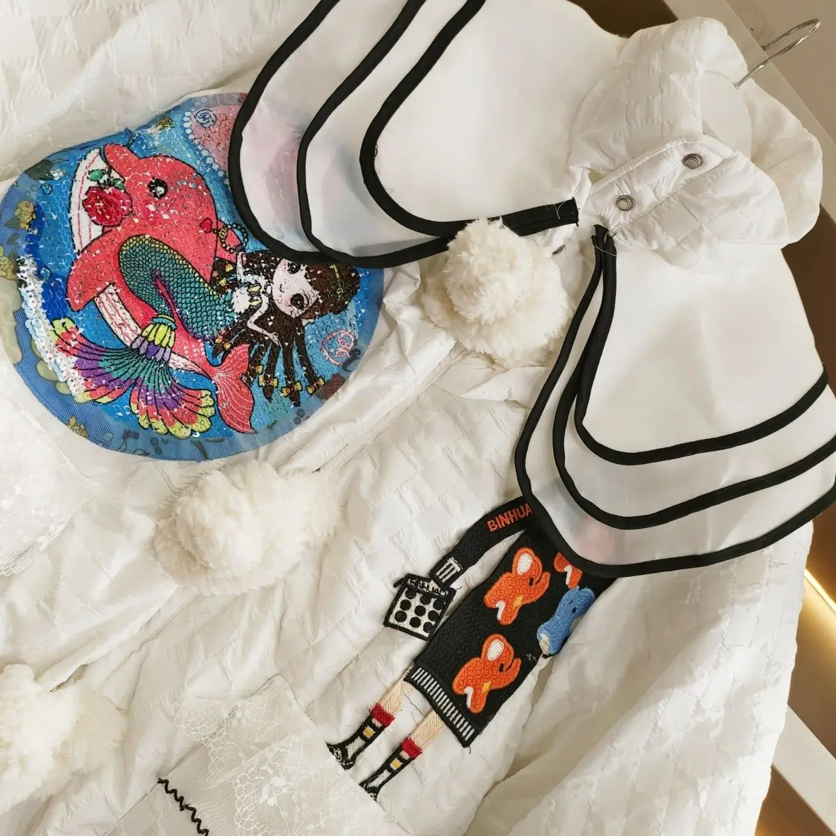 2022 New Autumn Winter Women Cotton-padded Coat Peter Pan Collar White Down Coats Sequins Cartton A-line Loose Wadded Jackets