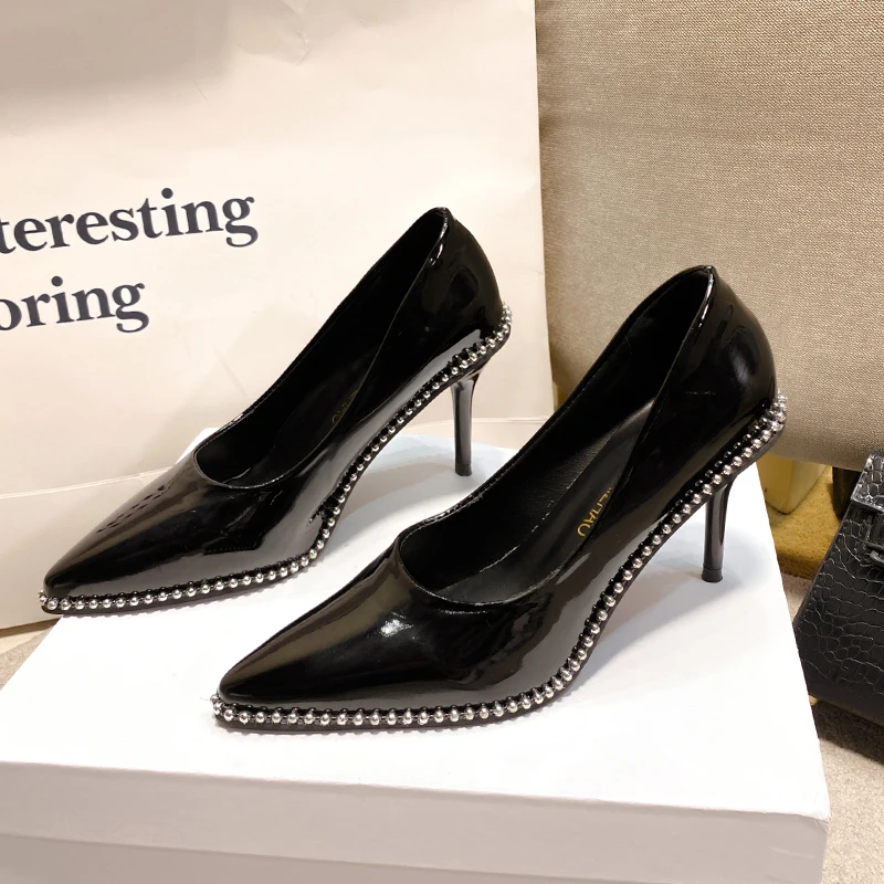 

Женские туфли-лодочки на высоком каблуке, с острым носком