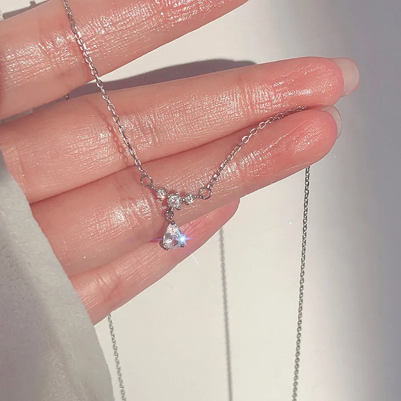 

Geometric Water Drop Necklace for Woman Charm Pendant Zircon Clavicle Chain Necklace Female Daily Party Jewelry Accesories Gift