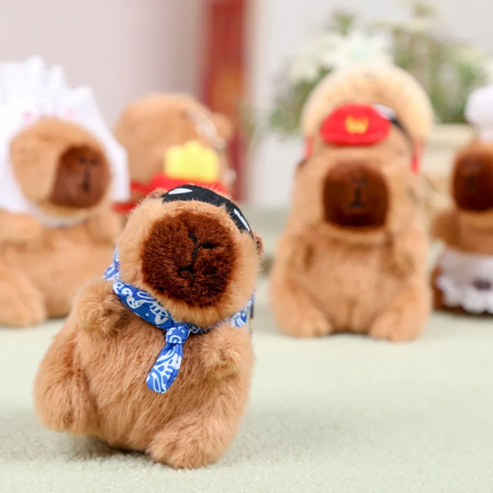 Коричневая кукла плюшевая капибара брелок для ключей переодевание забавная