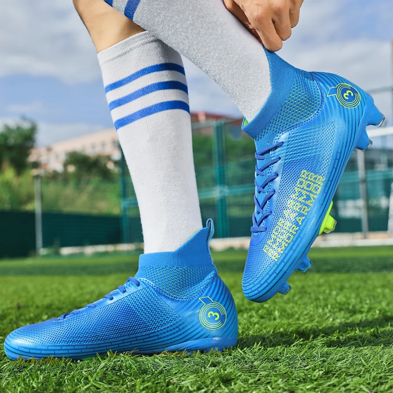 QNX-4000 Ultralight Mens Soccer Shoes Non-Slip Turf Soccer Cleats TF/FG Training Football Sneakers Chuteira Campo Big Size 34-48