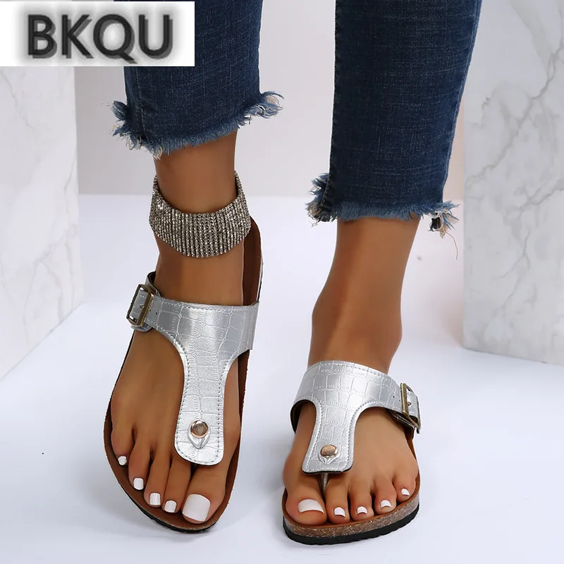 

2022 summer new flat slippers flip flops women's 40-43 large size beach women's sandals buckle strap Roman women's sandals