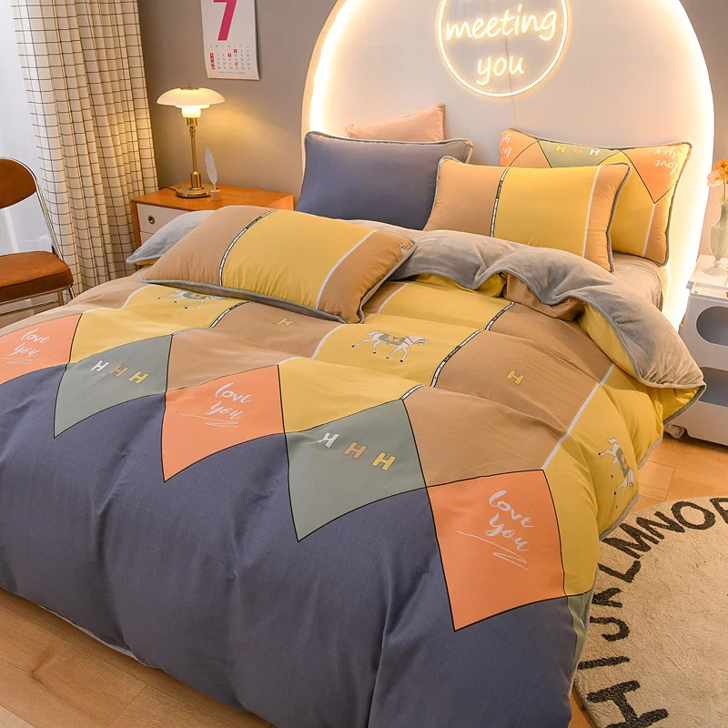 

Набор из четырех предметов из чистого хлопка B, кораллового флиса, односторонняя бархатная фланелевая кровать AB, пододеяльник из молочного ...