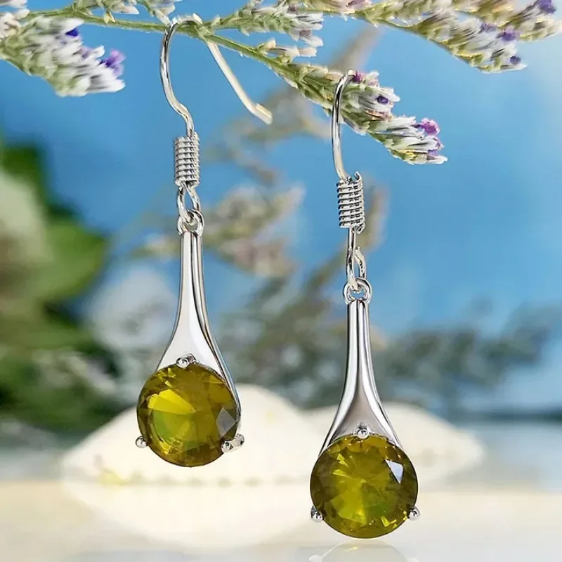 Женские серьги-подвески с оливковым и зеленым камнем