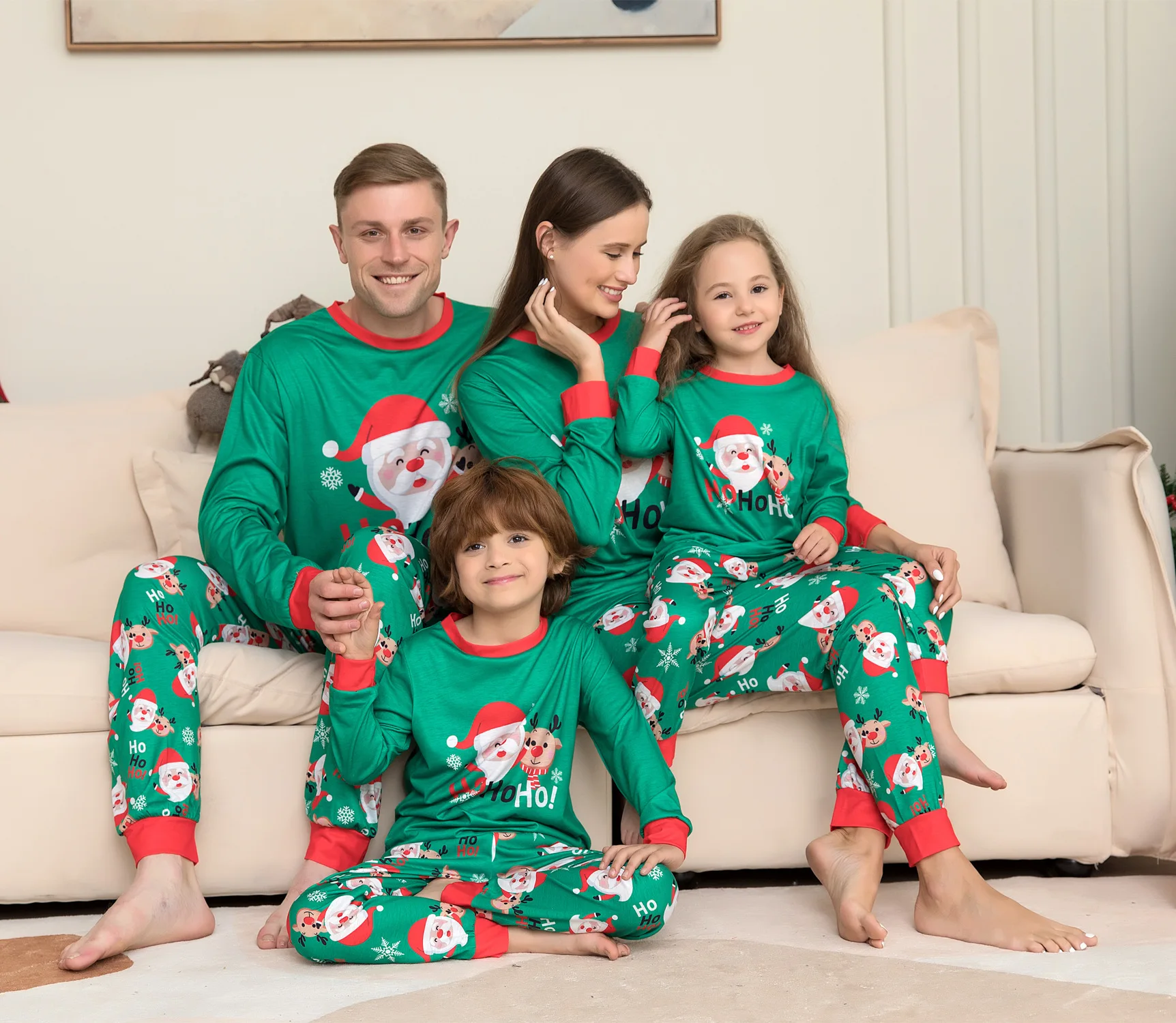 

Family Matching Christmas Pajamas Winter New Green Pajamas Santa Claus Print Dad Mommy And Me Christmas Costume Dog Clothes