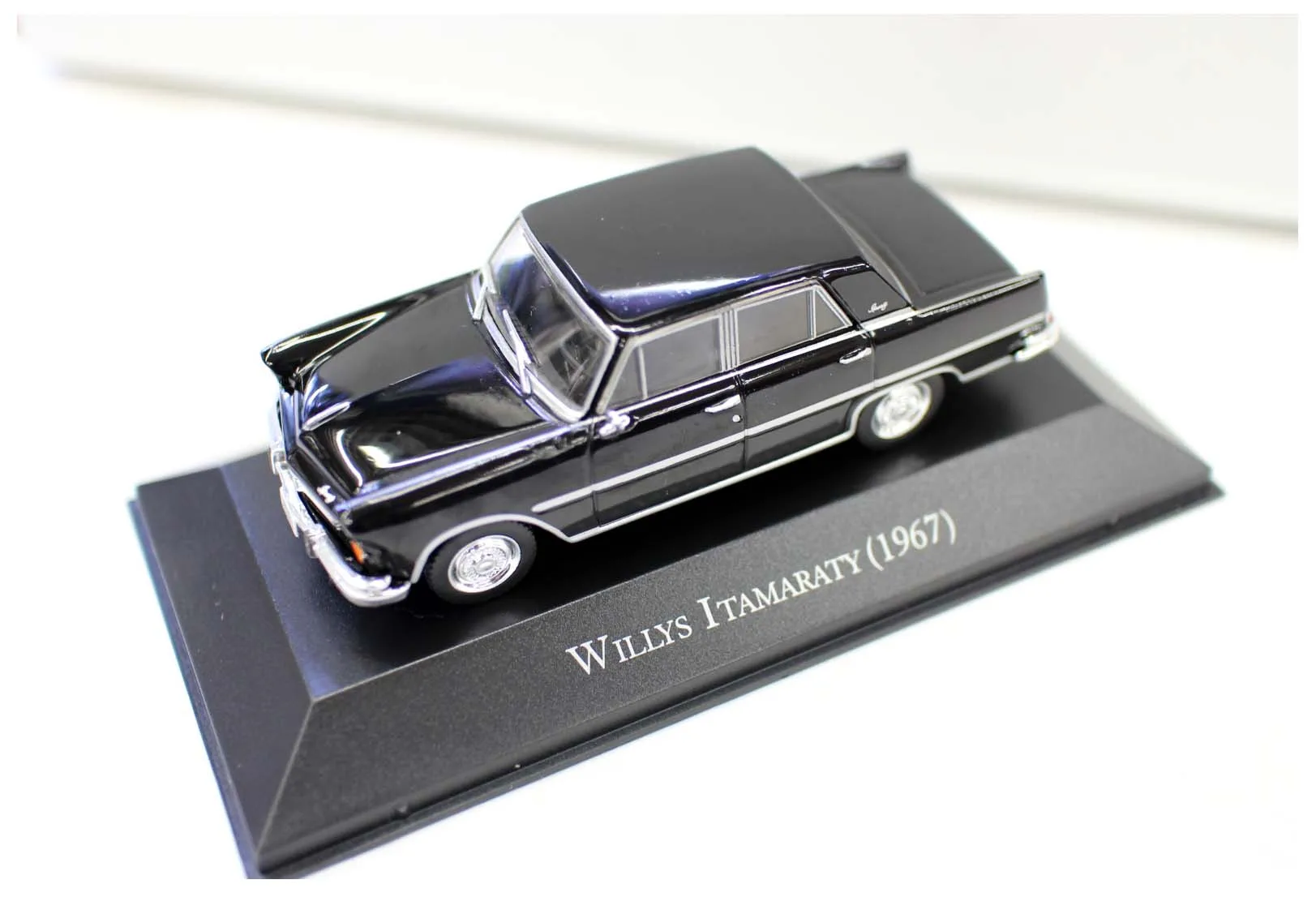 

Оригинальная фабрика 1:43 WILLYS ITAMARATY 1967 60-х годов Классическая Металлическая статическая модель автомобиля, игрушка в подарок