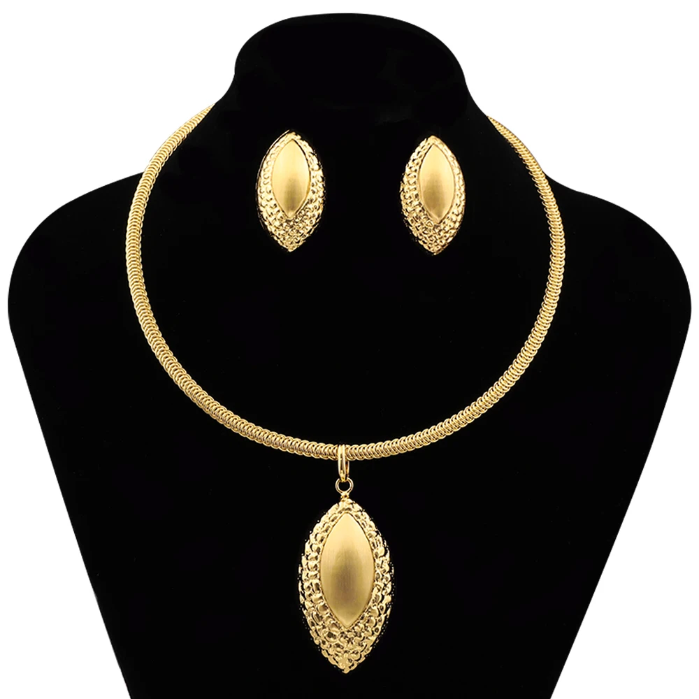 

Choker And Earrings Set Big Round Jewelry Sets For Women Earrings Pendant Necklace Wedding Jewelry For Party Wedding