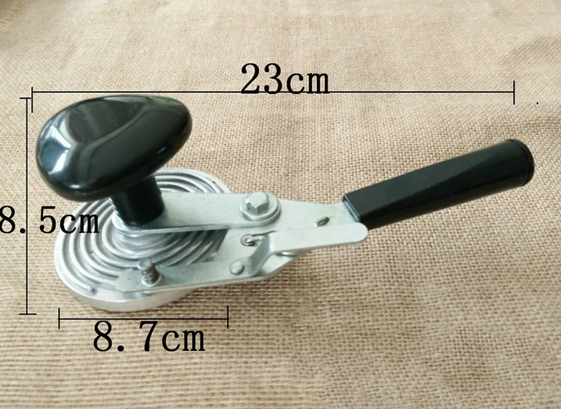 Машина для скручивания жестяных банок автоматический упаковщик металлических |