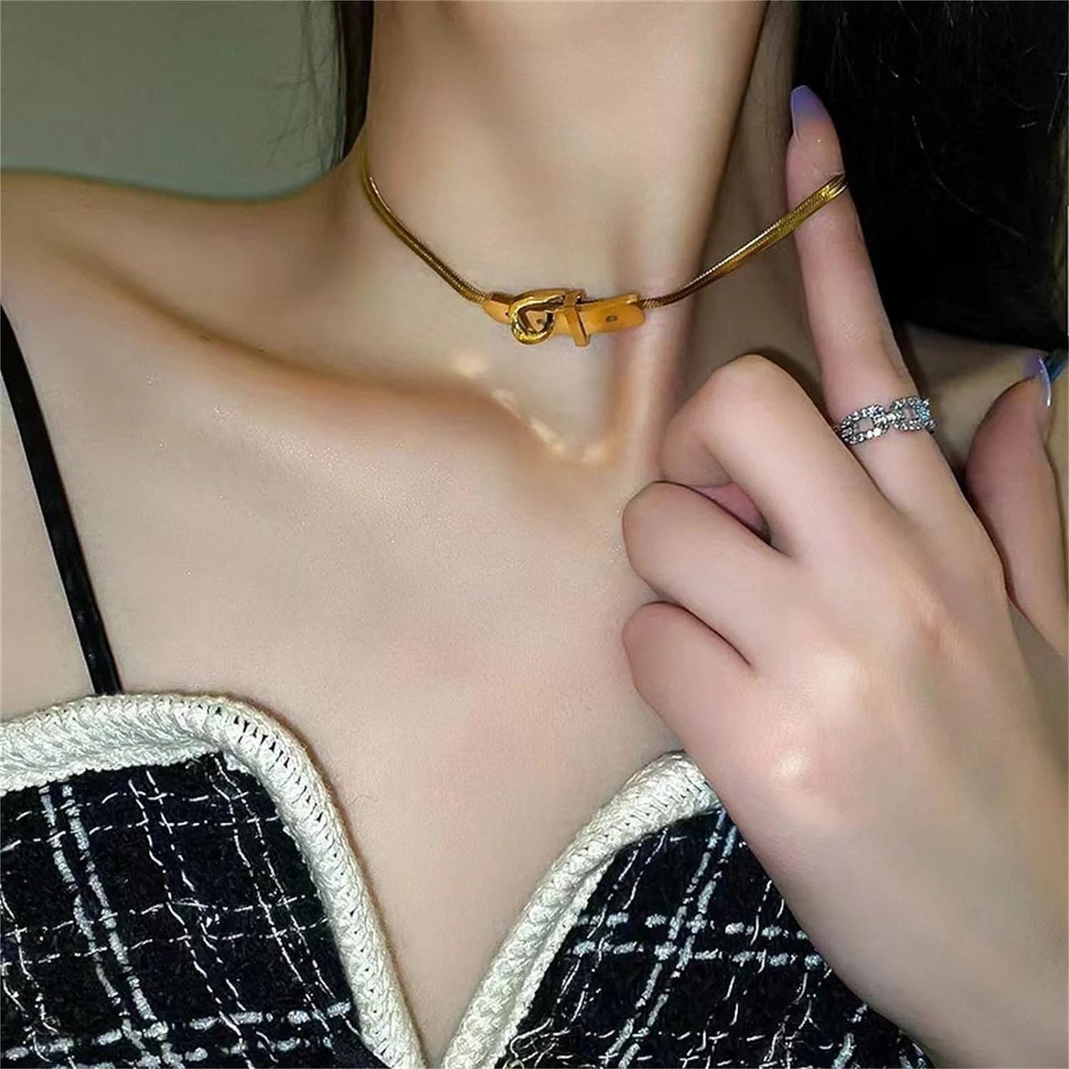 Преодолейте занятие и изысканное с помощью этого потрясающего элегантного