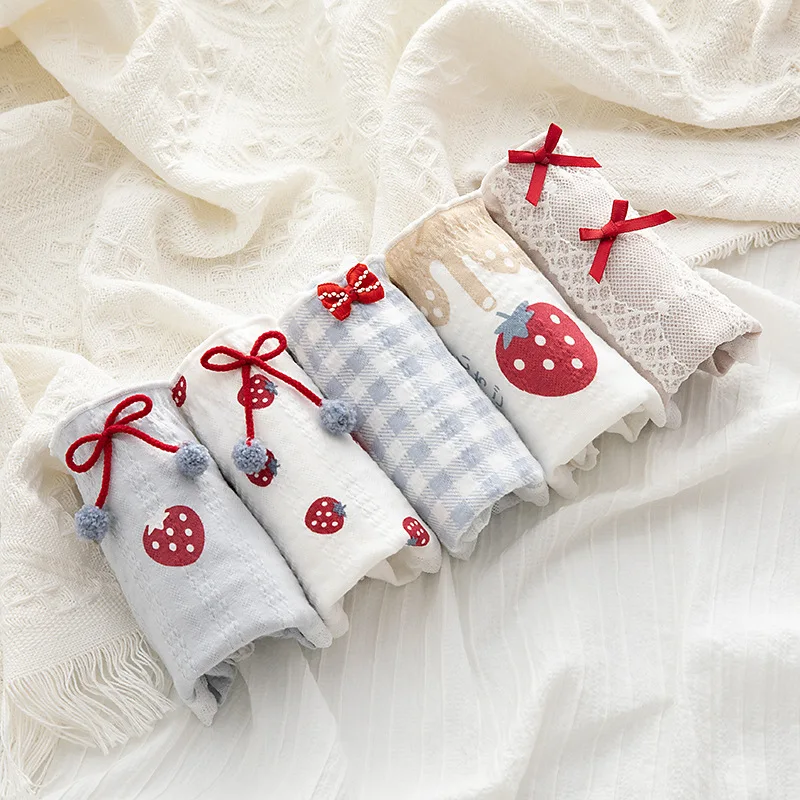 

Young girl Underwear 6pc/lot Cotton Lovely middle Waist lace print Briefs student Panties children strawberry blue Teenagers