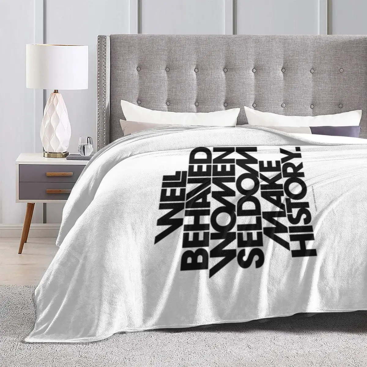 Хорошо исходные женщины заслуживают историю (черно-белая версия) Ультрамягкое