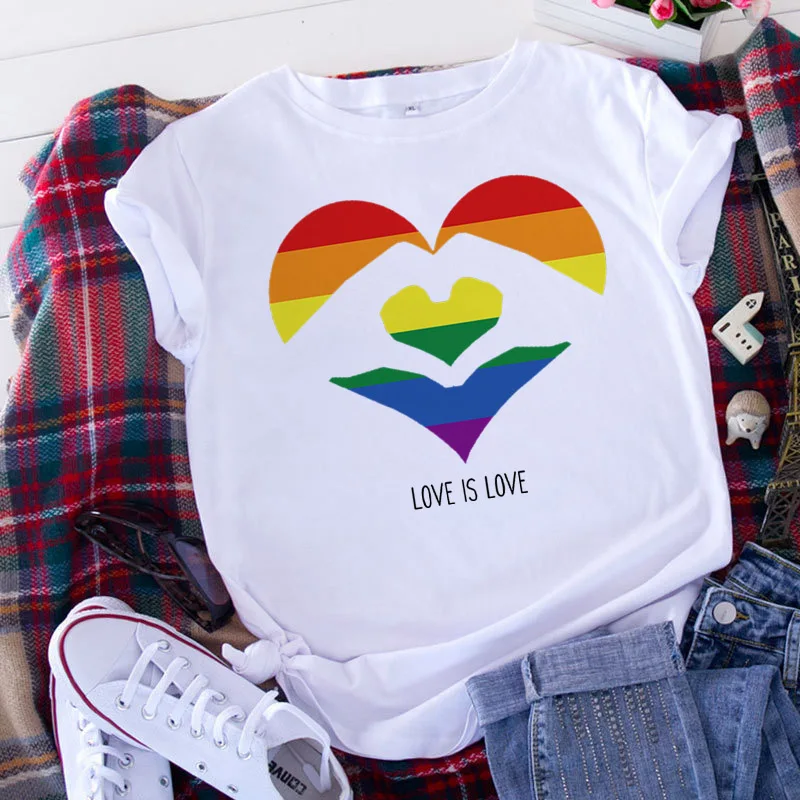 

Женская футболка 2022, модная повседневная Милая одежда с мультяшным принтом Love is Love, женские топы, футболка с графическим принтом, женская од...