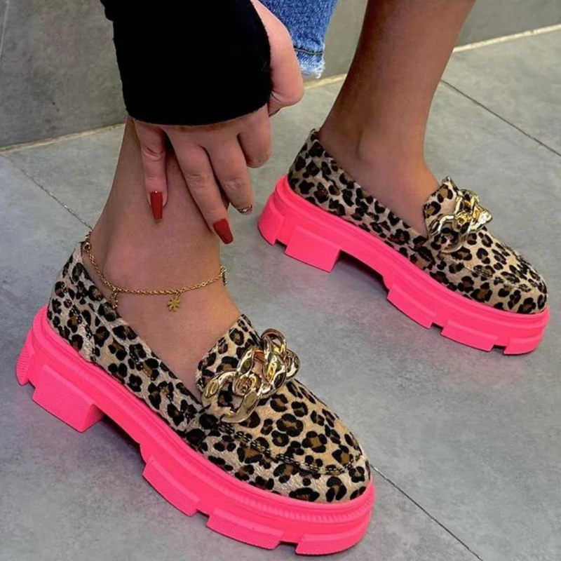 

Casual Sneakers Spring Autumn Women Non-Slip Round Head Metal Chain Leopard Print Platform Shoes Plus Size Flats Calzado Mujer