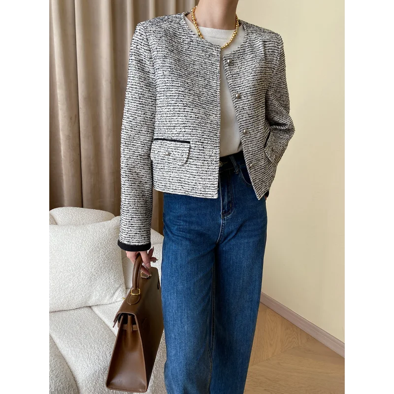 Рисунок 4 - Женское твидовое пальто с длинным