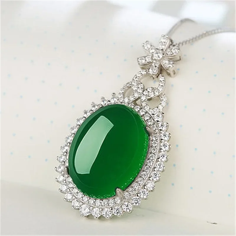 

Natural Green Chalcedony Hand Carved Water Drop Pendant Fashion Boutique Jewelry Men's and Women's Agate Necklace Gift Wholesale