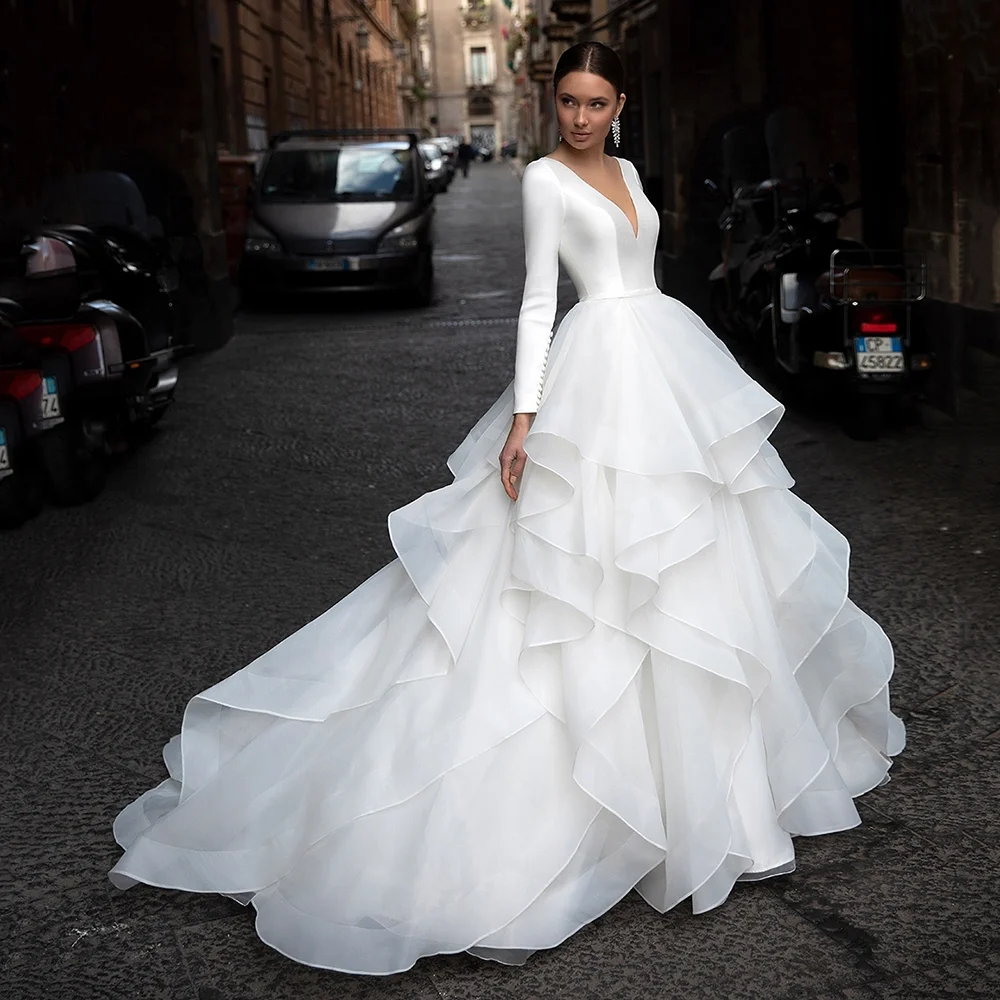 

Weilinsha 2022 Elegant Ball Gown Wedding Dress V-Neck Satin Long Sleeves Organza Ruffles Wedding Gowns Plus Size 2022