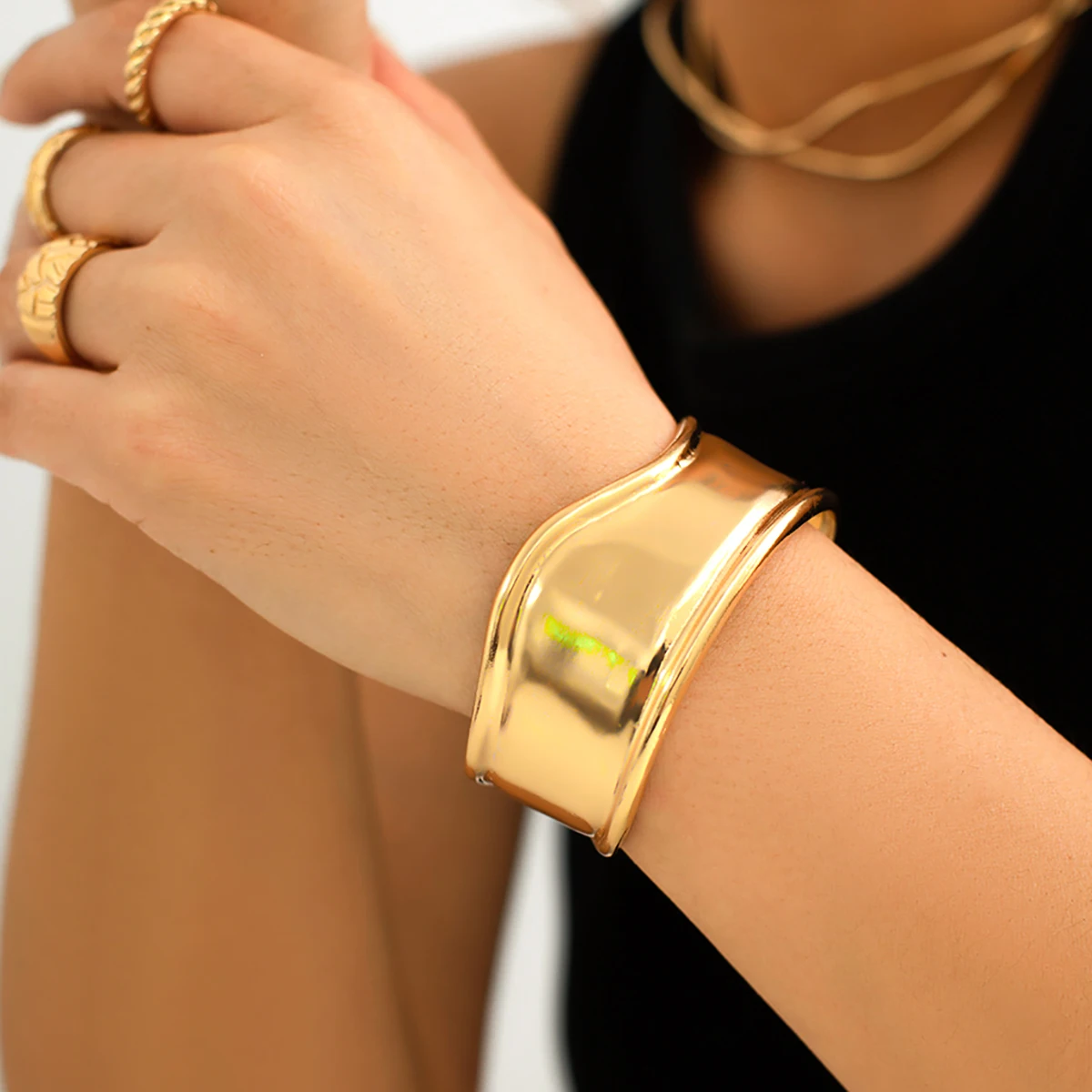 

Irregular Wide Metal Open Cuff Bracelets for Women Trendy African Retro Bracelets Bangles 2023 Fashion Hand Jewelry Accessories