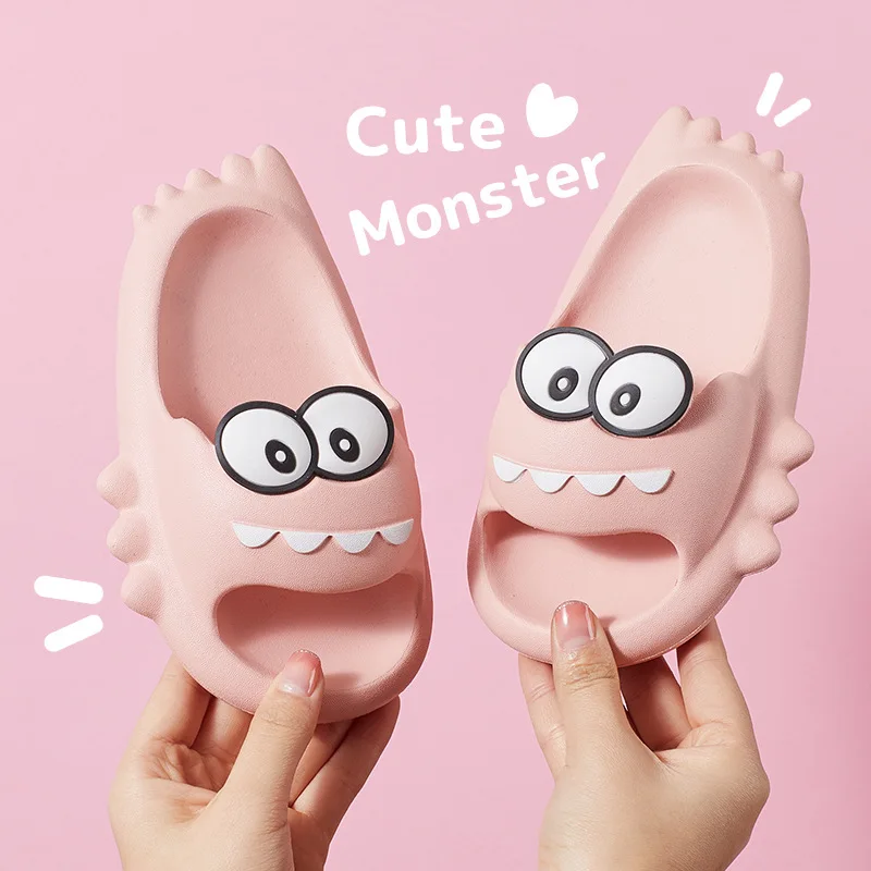 

2022 Korean Style Cartoon Big Eyes Cute Summer Children Open-toe Indoor Slippers Boys and Girls Kids Fashion Beach Water Shoes