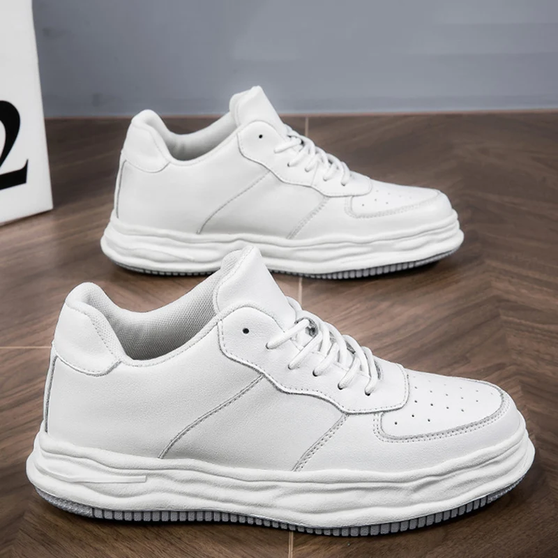 Рисунок 3 - Кроссовки мужские с невидимой внутренней подкладкой