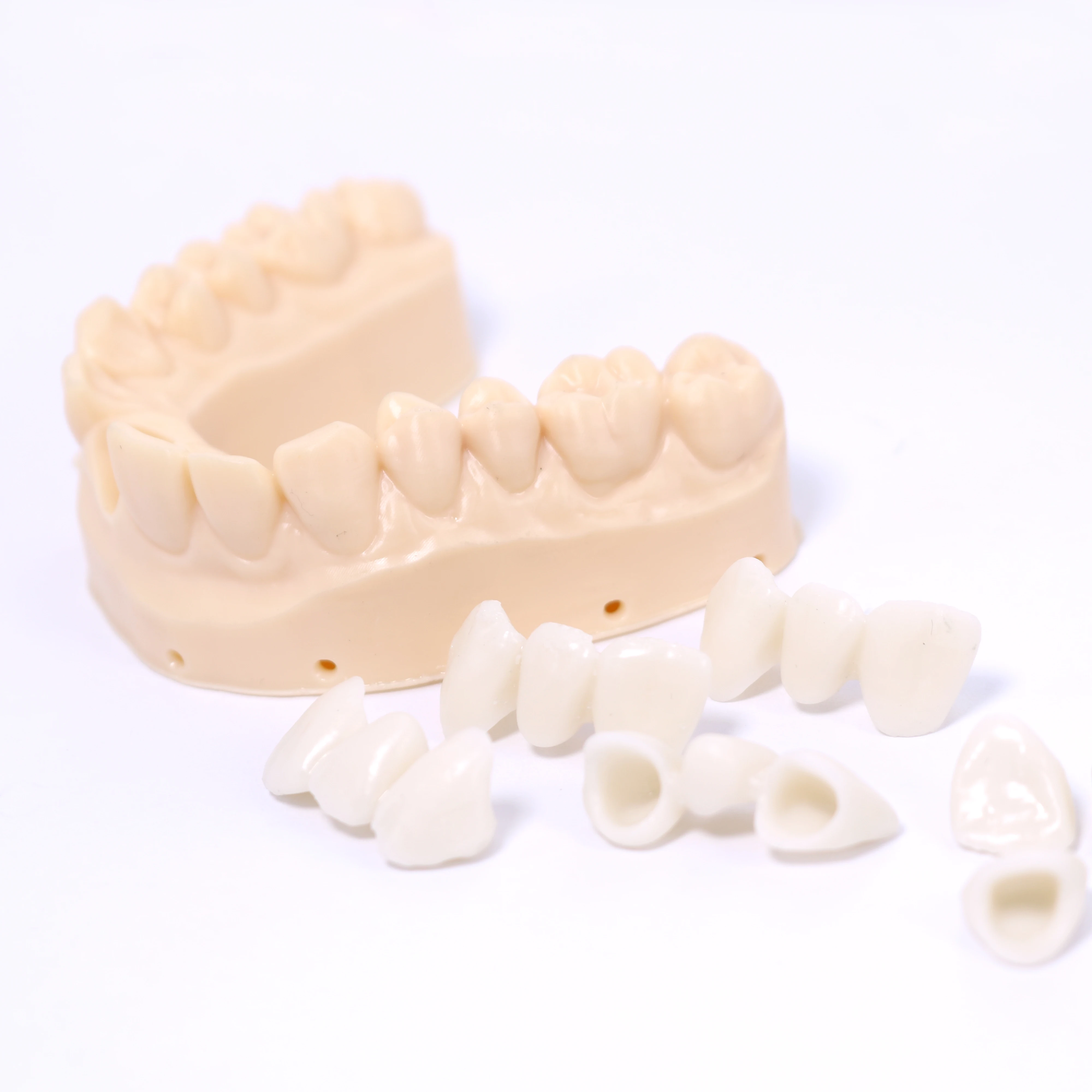 Фото 1 кг жидкой УФ-фотополимерной смолы 3164 Lab Ivory, высокоточный материал для 3D-печати моделей с использованием технологий LCD и DLP. №1