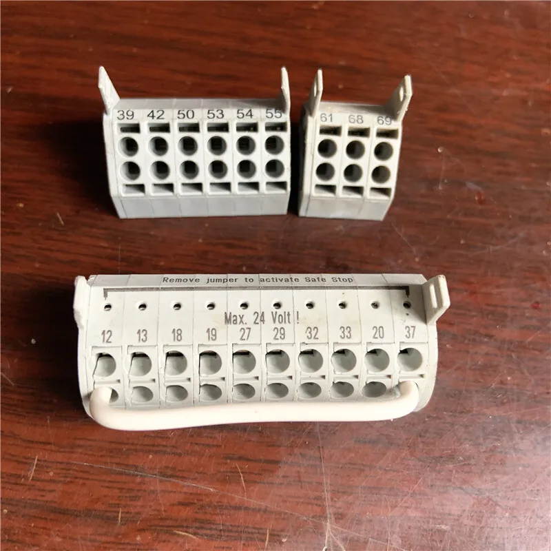 Разобранный инверторный блок управления Danfoss пластиковая Клеммная колодка