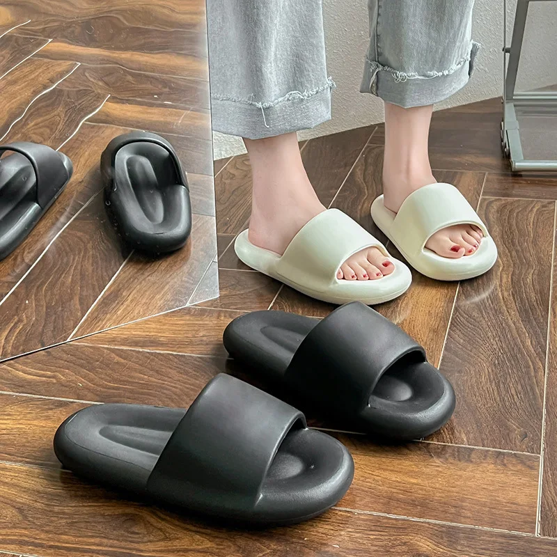 Slippers for men and women couples living in non-slip soft-soled indoor bathroom slippers house slippers  woman slippers