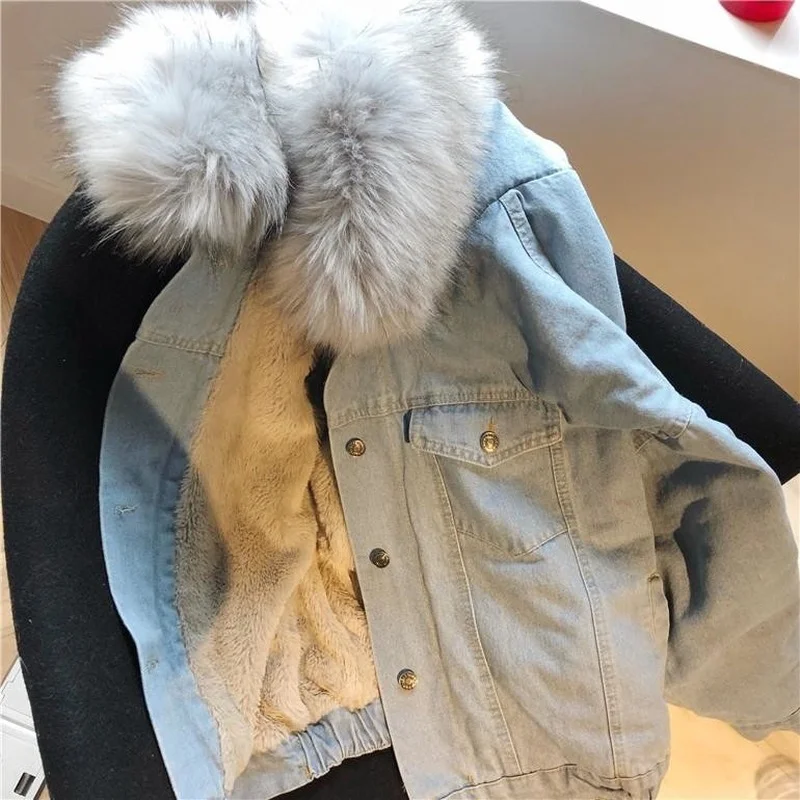 2021 Big Faux Fur Collar Denim Jacket Women Winter Hooded Warm Jean Jacket Student Basic Oversized Parkas Female Bomber Coat