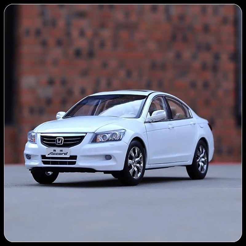 

Литая в масштабе 1:18 Модель автомобиля Honda Accord 8,5 поколения Accord из сплава дверь коллекционная игрушка подарок сувенир демонстрационные украшения