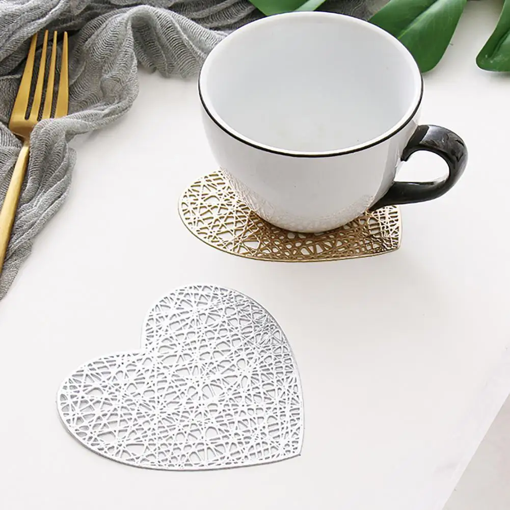 

4Pcs Place Mats Hollow Anti-scratch Heart-shape Insulated Cup Mats Tableware for Daily Use