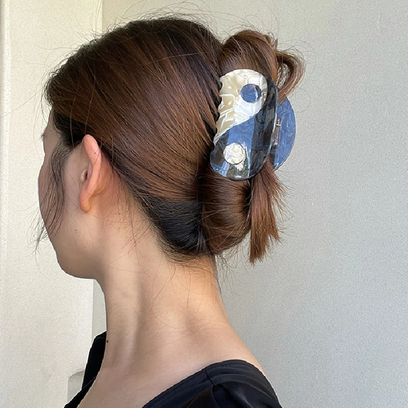 Женская заколка для волос Инь Ян полукруглая из акрила черного и белого цвета