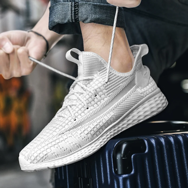 2022 New Breathable Mesh Sneakers Men Soft Comfortable Running Sport Shoes Men Lightweight Unisex Athletic Women Couple Shoes