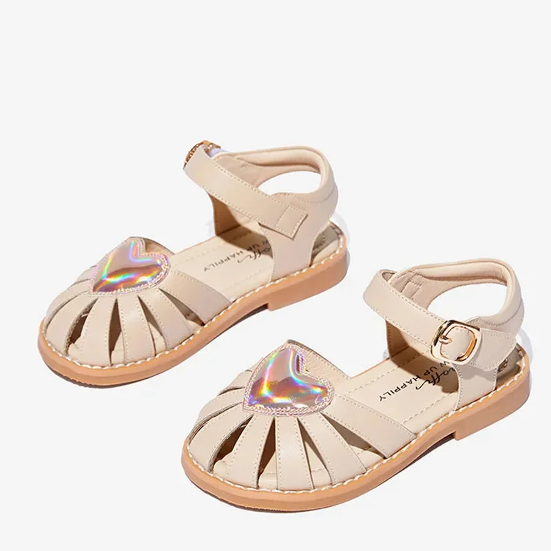 Летние детские сандалии для маленьких девочек повседневная обувь с сердечками